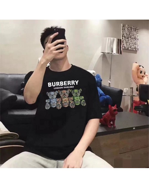 Burberry T-shirt Product Code：D-OYA-BUR-80012When confirming stock and placing an order on whatsapp, please tell us the Product Code