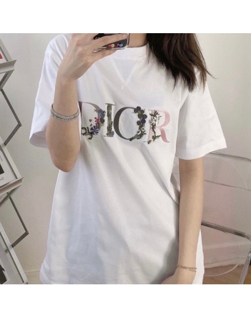 Dior T-shirt Product Code：D-OYA-DIO-80019When confirming stock and placing an order on whatsapp, please tell us the Product Code