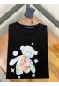 Lv T-shirt Product Code：D-OYA-LV-80067When confirming stock and placing an order on whatsapp, please tell us the Product Code