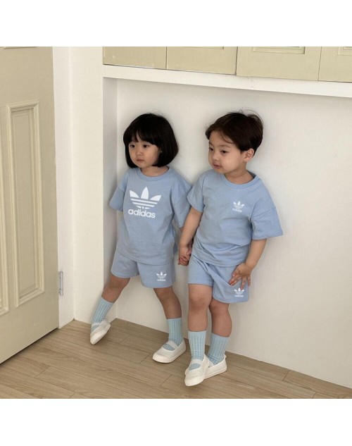 Adidas Children´s clothing Product Code：X-LI-ADI-59266When confirming stock and placing an order on whatsapp, please tell us the Product Code