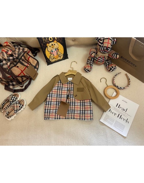 Burberry Children´s clothing Product Code：X-LI-BUR-59062When confirming stock and placing an order on whatsapp, please tell us the Product Code