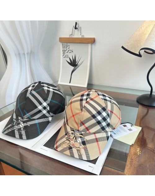 Burberry Hat Product Code：X-LI-BUR-59457When confirming stock and placing an order on whatsapp, please tell us the Product Code