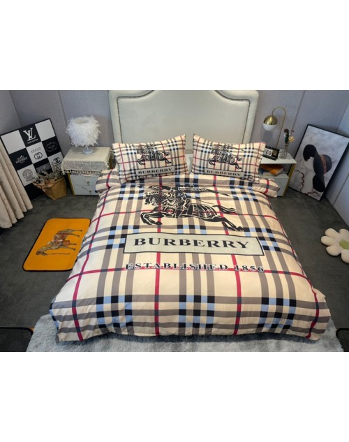 Burberry Bedding Product Code：X-LI-BUR-59504When confirming stock and placing an order on whatsapp, please tell us the Product Code