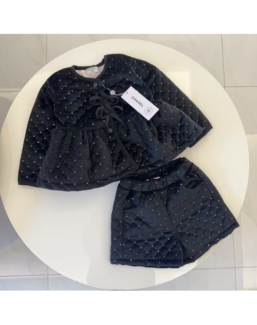 Chanel Children´s clothing Product Code：X-LI-CHA-58901When confirming stock and placing an order on whatsapp, please tell us the Product Code