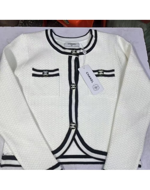 Chanel Sweatshirt jacket Product Code：X-LI-CHA-58939When confirming stock and placing an order on whatsapp, please tell us the Product Code