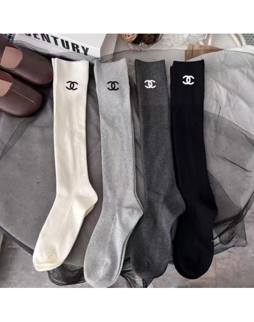 Chanel Socks Product Code：X-LI-CHA-58980When confirming stock and placing an order on whatsapp, please tell us the Product Code