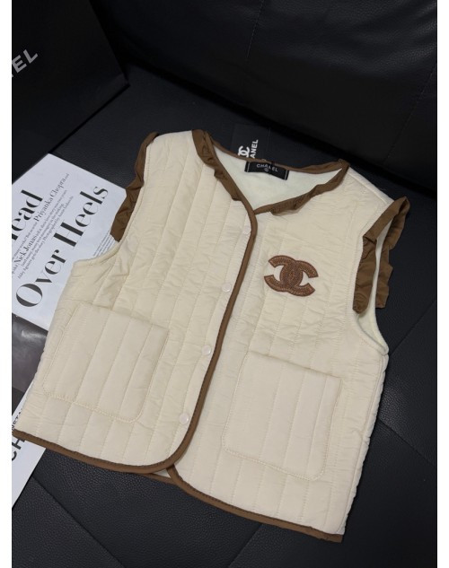 Chanel Children´s clothing Product Code：X-LI-CHA-59217When confirming stock and placing an order on whatsapp, please tell us the Product Code
