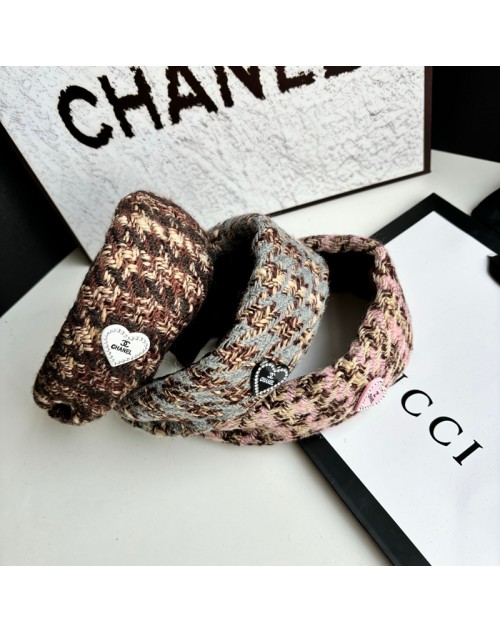Chanel Hair accessories Product Code：X-LI-CHA-59381When confirming stock and placing an order on whatsapp, please tell us the Product Code