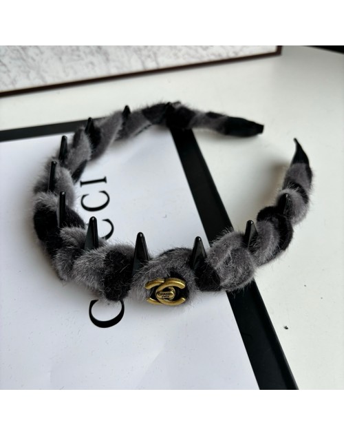 Chanel Hair accessories Product Code：X-LI-CHA-59391When confirming stock and placing an order on whatsapp, please tell us the Product Code