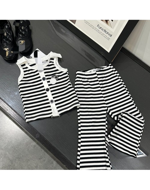Chanel Children´s clothing Product Code：X-LI-CHA-59607When confirming stock and placing an order on whatsapp, please tell us the Product Code
