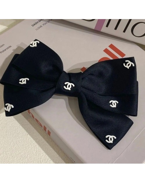 Chanel Hair accessories Product Code：X-LI-CHA-59660When confirming stock and placing an order on whatsapp, please tell us the Product Code