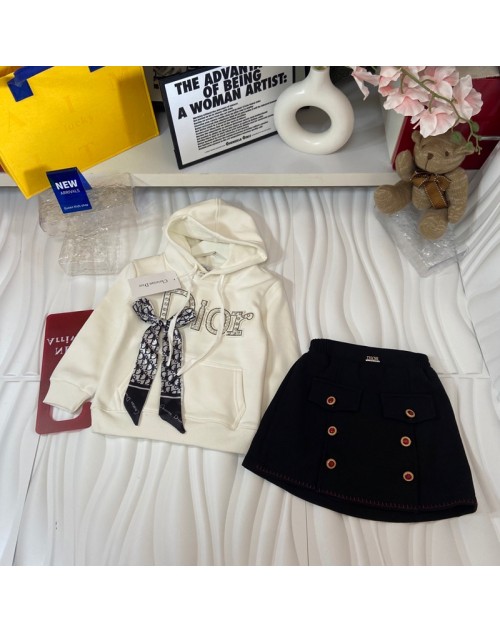 Dior Children´s clothing Product Code：X-LI-DIO-59159When confirming stock and placing an order on whatsapp, please tell us the Product Code