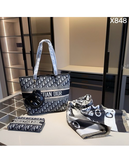 Dior Bag Product Code：X-LI-DIO-59196When confirming stock and placing an order on whatsapp, please tell us the Product Code