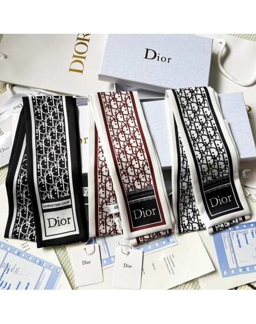 Dior Scarf Product Code：X-LI-DIO-59719When confirming stock and placing an order on whatsapp, please tell us the Product Code