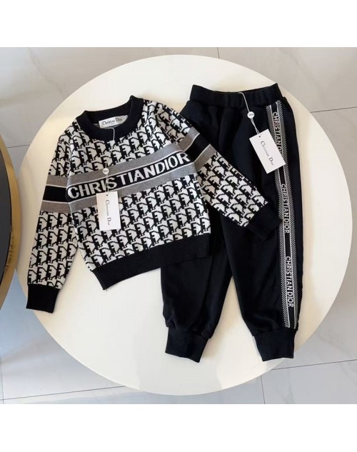 Dior Children´s clothing Product Code：X-LI-DIO58900When confirming stock and placing an order on whatsapp, please tell us the Product Code