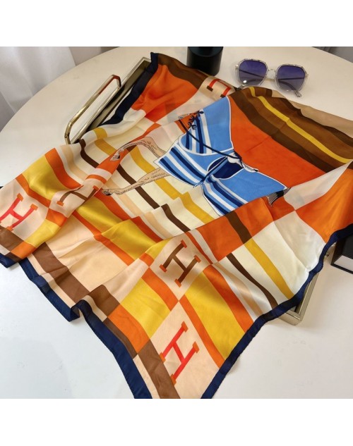 Hermes Scarf Product Code：X-LI-HER-59310When confirming stock and placing an order on whatsapp, please tell us the Product Code