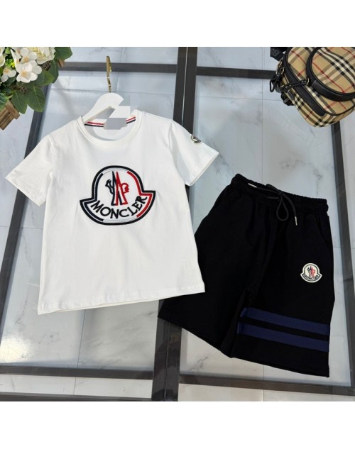 Moncler Children´s clothing Product Code：X-LI-LMON-59633When confirming stock and placing an order on whatsapp, please tell us the Product Code