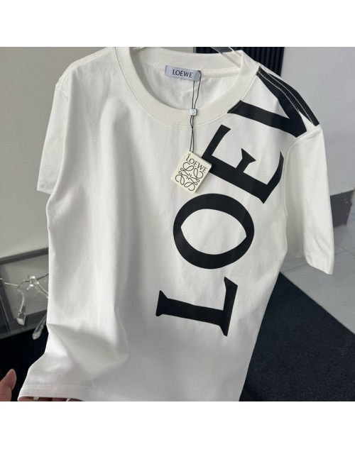 LOEWE T-shirt Product Code：X-LI-LOE-59263When confirming stock and placing an order on whatsapp, please tell us the Product Code