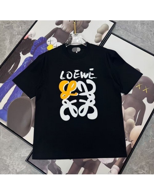 LOEWE T-shirt Product Code：X-LI-LOE-59473When confirming stock and placing an order on whatsapp, please tell us the Product Code