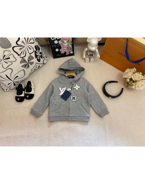 Lv Children´s clothing Product Code：X-LI-LV-58916When confirming stock and placing an order on whatsapp, please tell us the Product Code