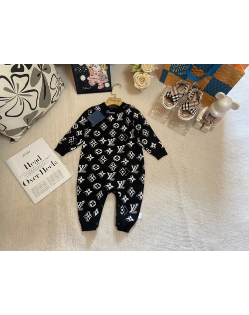 Lv Children´s clothing Product Code：X-LI-LV-59010When confirming stock and placing an order on whatsapp, please tell us the Product Code