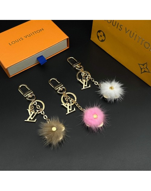 Lv Key Chain Product Code：X-LI-LV-59056When confirming stock and placing an order on whatsapp, please tell us the Product Code