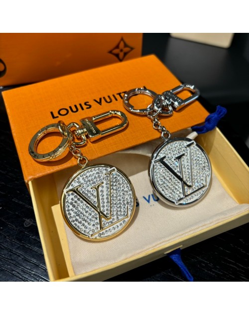 Lv Key Chain Product Code：X-LI-LV-59138When confirming stock and placing an order on whatsapp, please tell us the Product Code