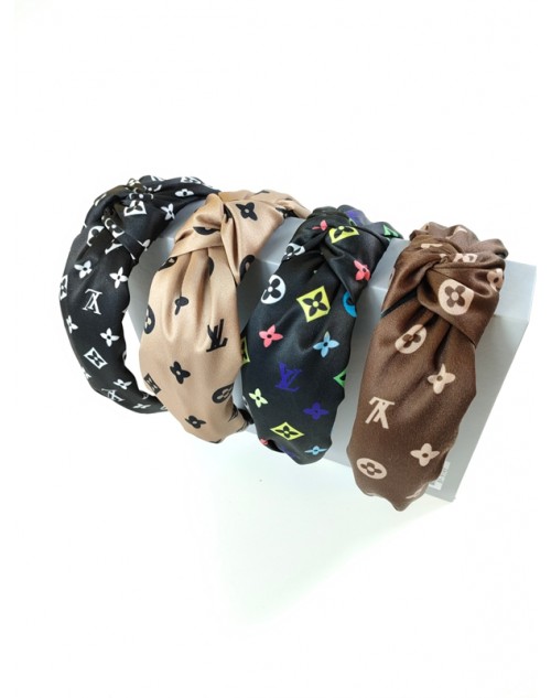 Lv Hair accessories Product Code：X-LI-LV-59390When confirming stock and placing an order on whatsapp, please tell us the Product Code