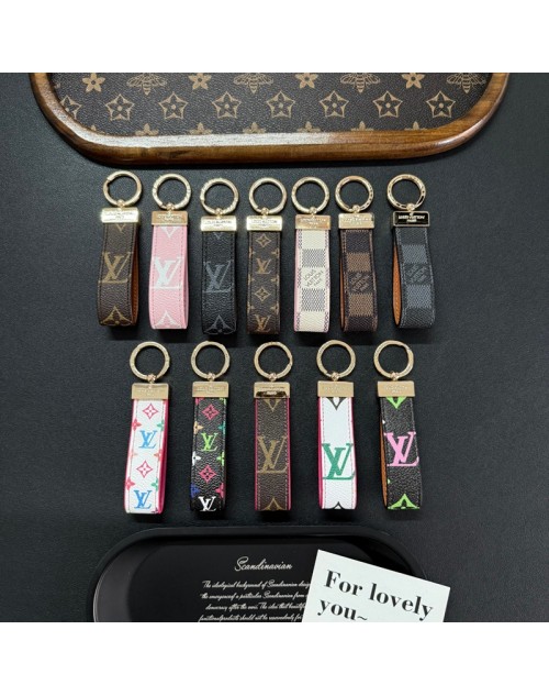 Lv Key Chain Product Code：X-LI-LV-59416When confirming stock and placing an order on whatsapp, please tell us the Product Code