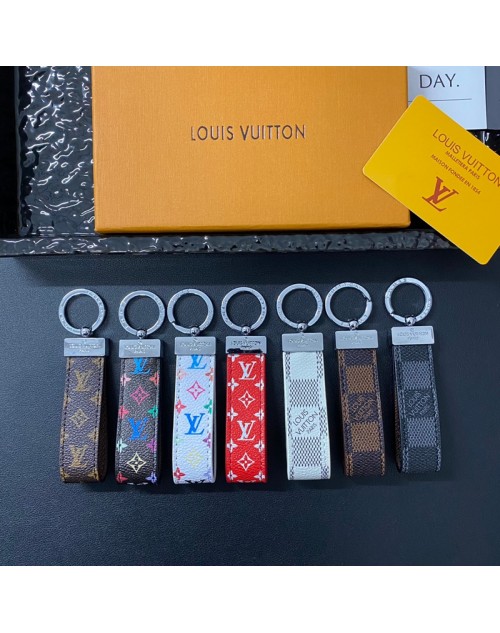 Lv Key Chain Product Code：X-LI-LV-59419When confirming stock and placing an order on whatsapp, please tell us the Product Code