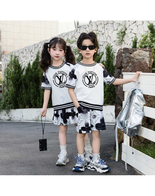 Lv Children´s clothing Product Code：X-LI-LV-59444When confirming stock and placing an order on whatsapp, please tell us the Product Code