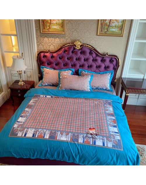 Burberry Bedding Product Code：X-LI-LV-59514When confirming stock and placing an order on whatsapp, please tell us the Product Code