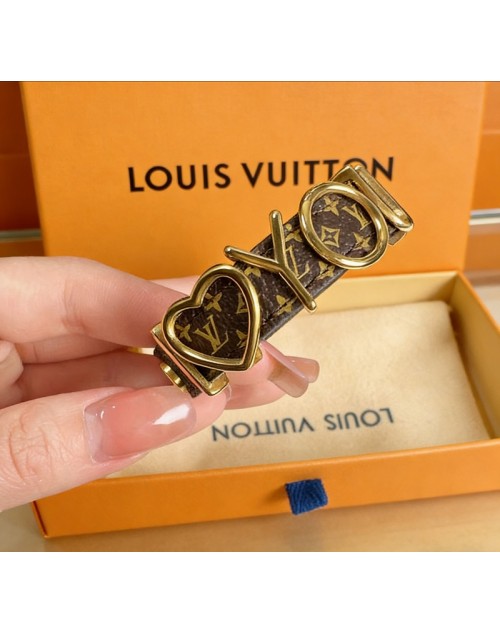 Lv Bracelet Product Code：X-LI-LV-59619When confirming stock and placing an order on whatsapp, please tell us the Product Code