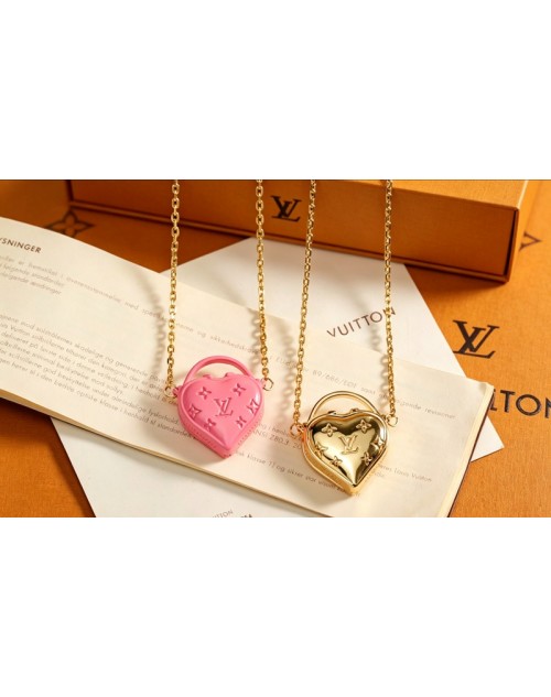 Lv Necklace Product Code：X-LI-LV-59620When confirming stock and placing an order on whatsapp, please tell us the Product Code