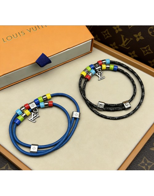 Lv Bracelet Product Code：X-LI-LV-59627When confirming stock and placing an order on whatsapp, please tell us the Product Code