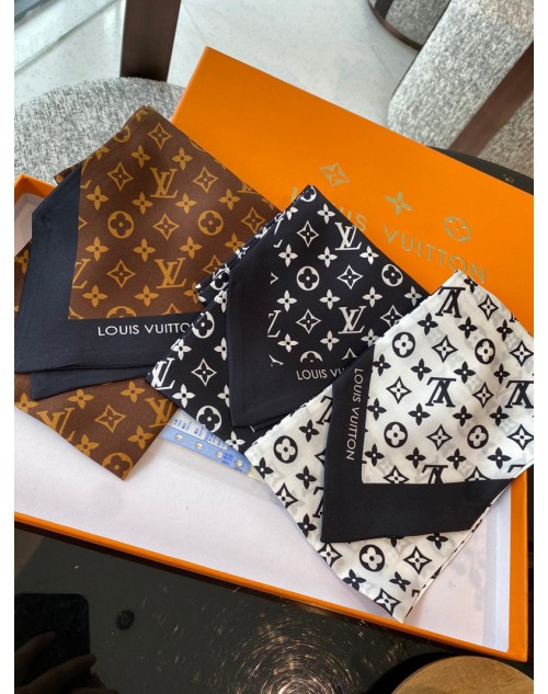 Lv Scarf Product Code：X-LI-LV-59717When confirming stock and placing an order on whatsapp, please tell us the Product Code