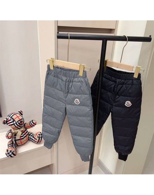 Moncler Pants Product Code：X-LI-MON-58882When confirming stock and placing an order on whatsapp, please tell us the Product Code