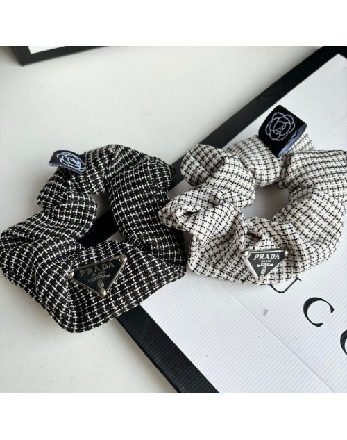 Prada Hair accessories Product Code：X-LI-PRA-59379When confirming stock and placing an order on whatsapp, please tell us the Product Code