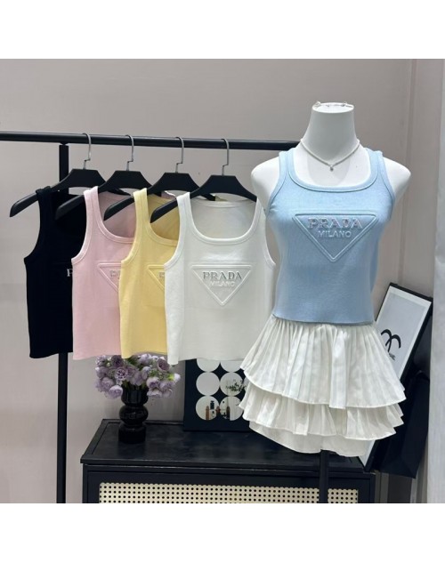 Prada T-shirt Product Code：X-LI-PRA-59673When confirming stock and placing an order on whatsapp, please tell us the Product Code